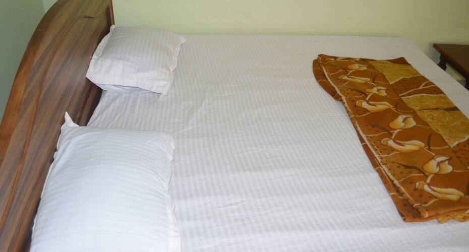 Hotel Girnar, Dehradun 1
